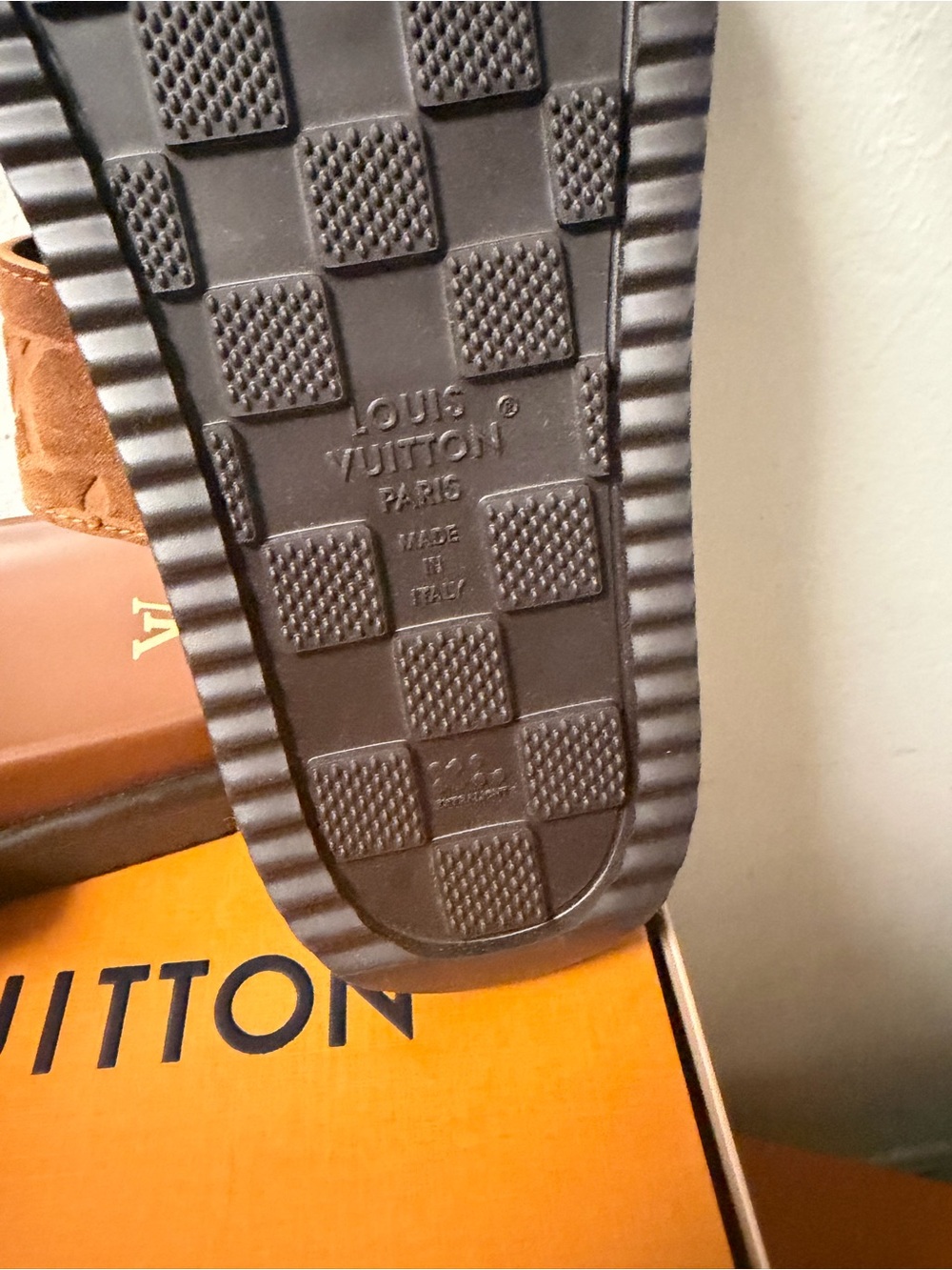 Louis Vuitton LV Monogram Venice Mules Sandals 1AIZV2 Mens LV Size 9 US 10 Brown - Picture 15 of 16